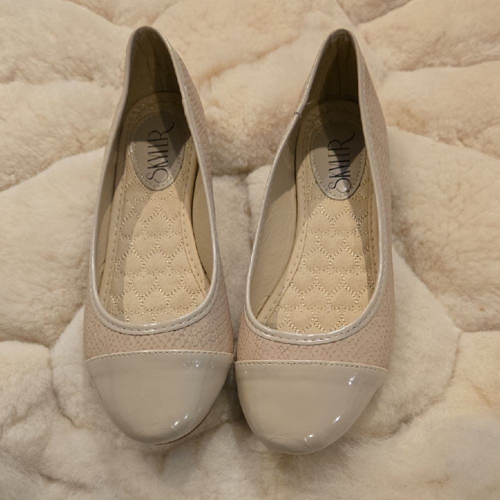 Skyler Women's Cream and Beige Loafers